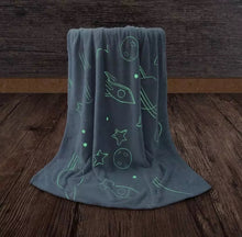 Load image into Gallery viewer, Glow In The Dark Luminous Blanket For Kids