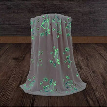 Load image into Gallery viewer, Glow In The Dark Luminous Blanket For Kids