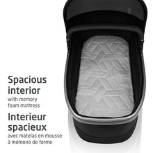 Charger l'image dans la galerie, Fame Carry Cot

