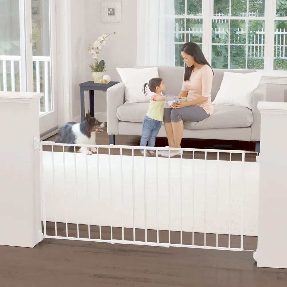 safety 1st wide and sturdy sliding gate